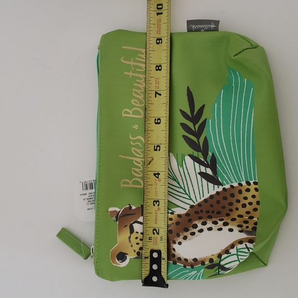 Hallmark cheetah small pouch bag - Picture 7 of 8